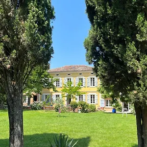 https://villa-toscane-atelier-dartistes-et-bb-a-15mn-de-la.midi-pyreneeshotels.com