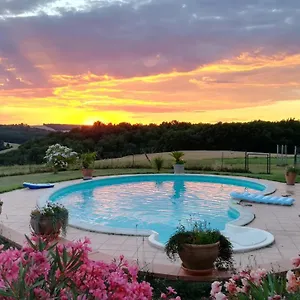 Les Hauts De Grazac, Et Tables D'hotes Bed & Breakfast Grazac (Tarn)